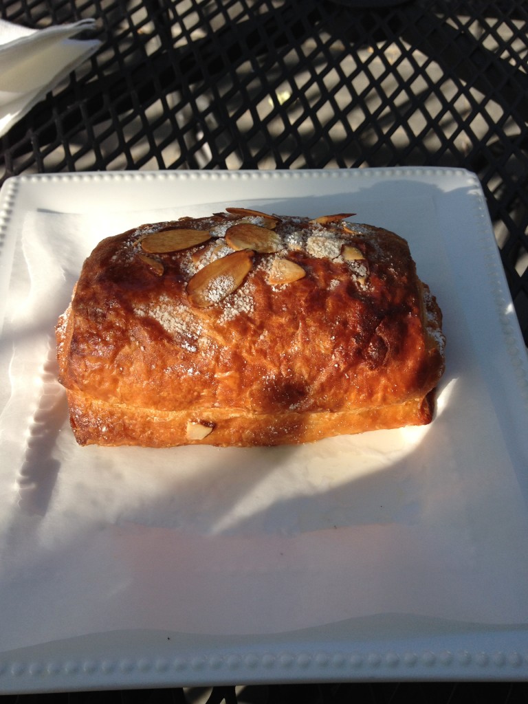 devine_grind_almond_croissant