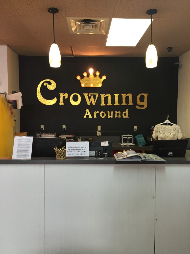 crowning_around_1